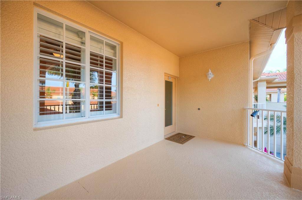 Naples, FL 34114,3992 Bishopwood CT E #202