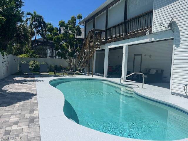 Fort Myers Beach, FL 33931,260 Nature View CT