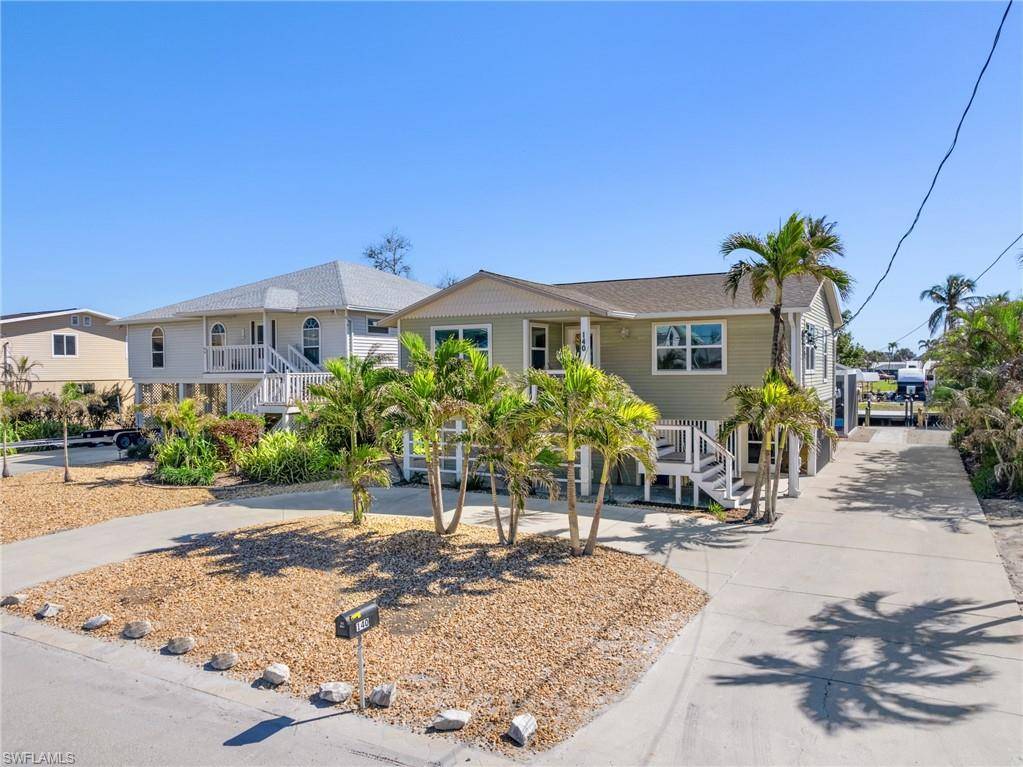 Fort Myers Beach, FL 33931,140 Curlew ST