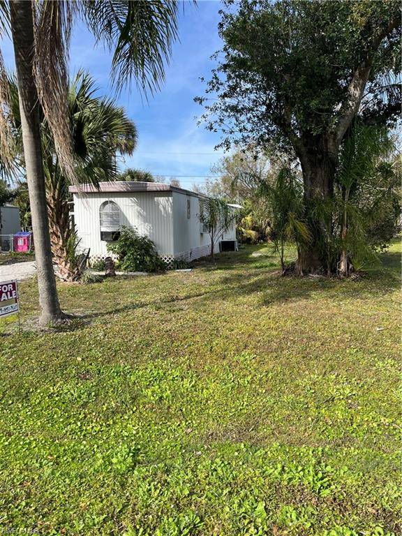 North Fort Myers, FL 33903,250 Sacramento ST