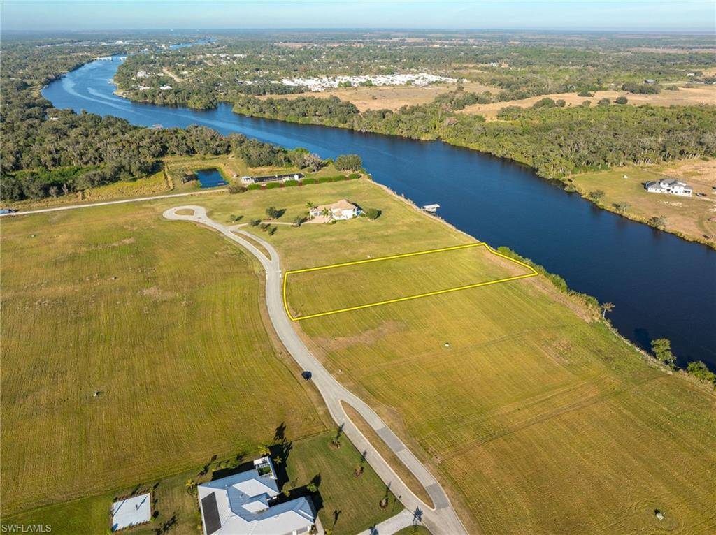 Alva, FL 33920,22737 Yellow Button LN