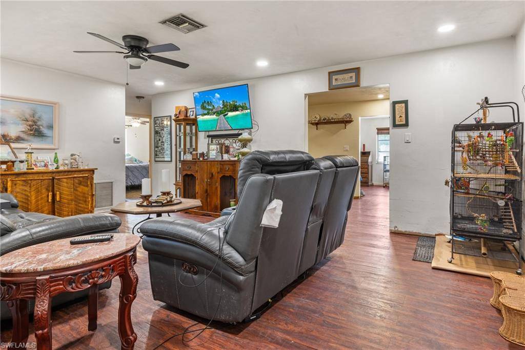 Fort Myers, FL 33905,322 Broadview DR