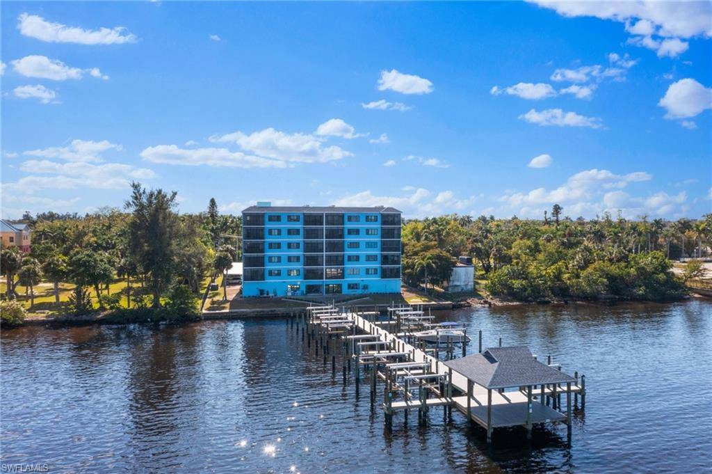 Fort Myers, FL 33916,2711 1st ST #304