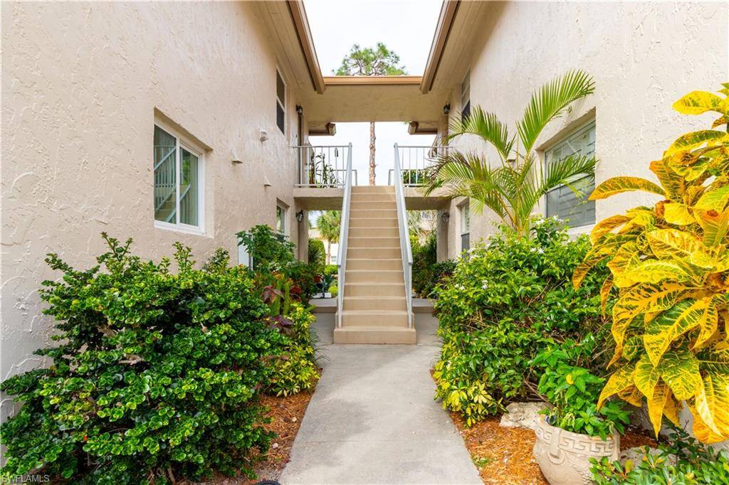 Naples, FL 34102,1549 Sandpiper ST #46