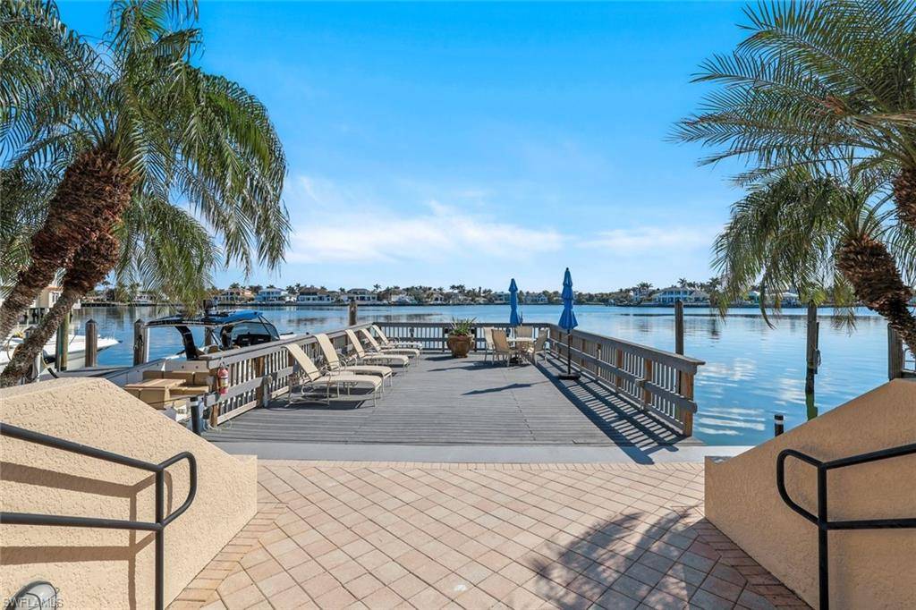 Naples, FL 34103,3500 Gulf Shore BLVD N #201