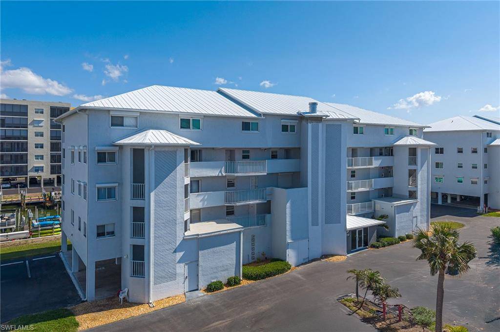 Fort Myers Beach, FL 33931,4531 Bay Beach LN #334