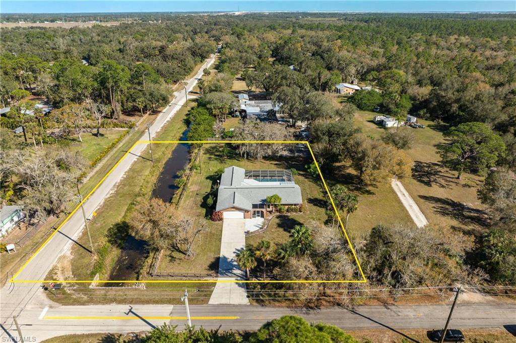 Alva, FL 33920,22031 Edwards DR