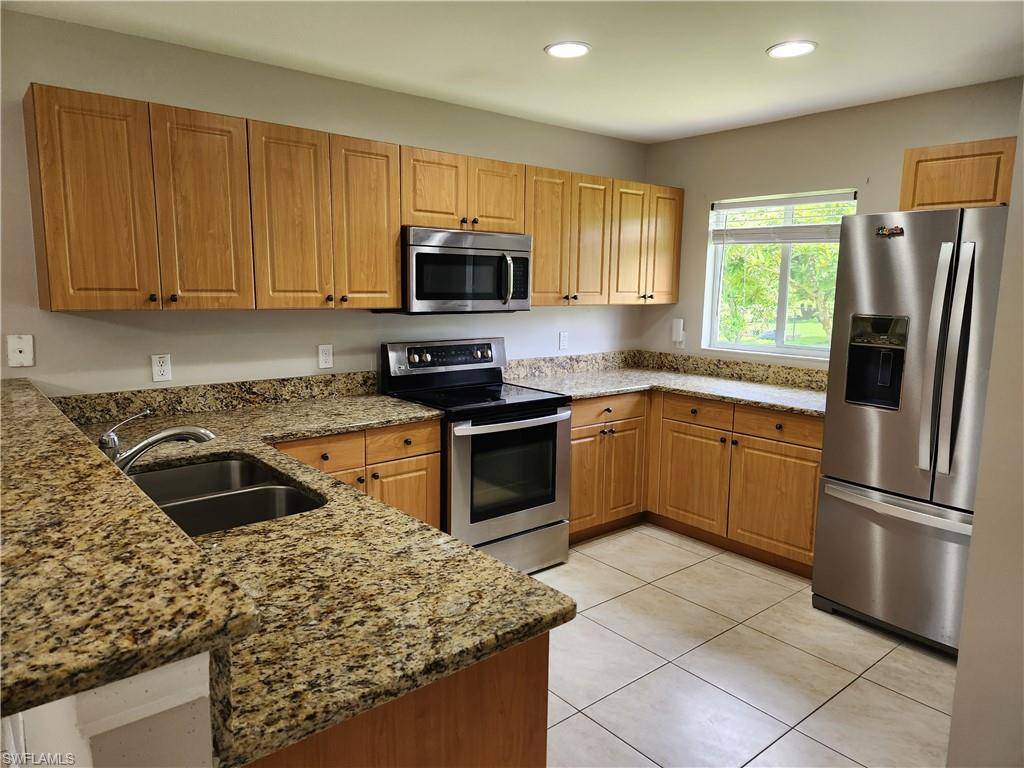 Lehigh Acres, FL 33974,567 Charwood AVE S