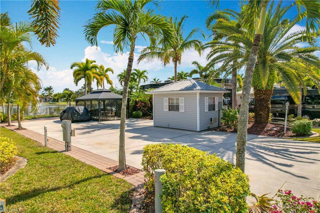 Fort Myers, FL 33905,5731 Cypresswoods Resort DR