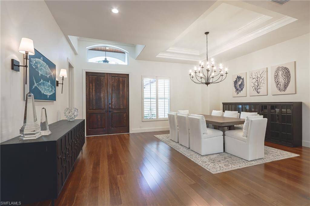 Naples, FL 34102,678 11th AVE S