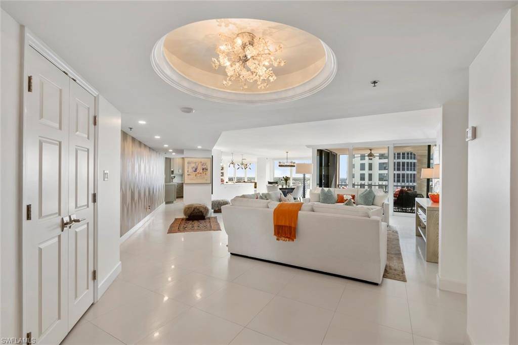 Naples, FL 34103,4251 Gulf Shore BLVD N #10B