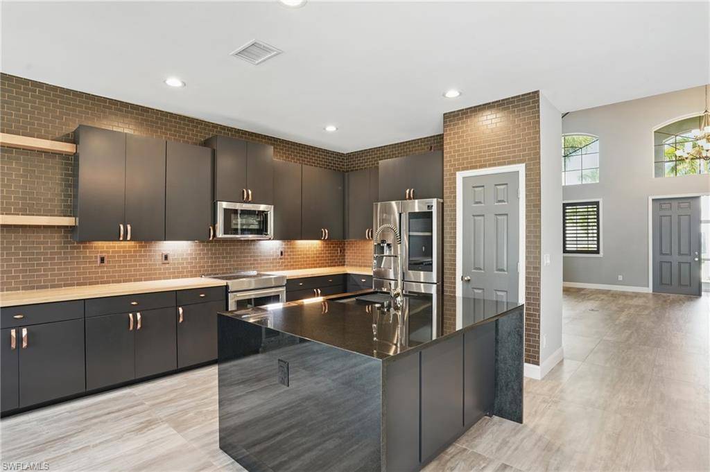 Cape Coral, FL 33991,2508 Blackburn CIR
