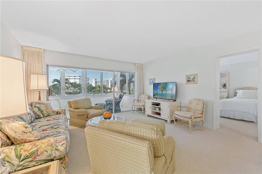 Naples, FL 34103,3410 Gulf Shore BLVD N #304