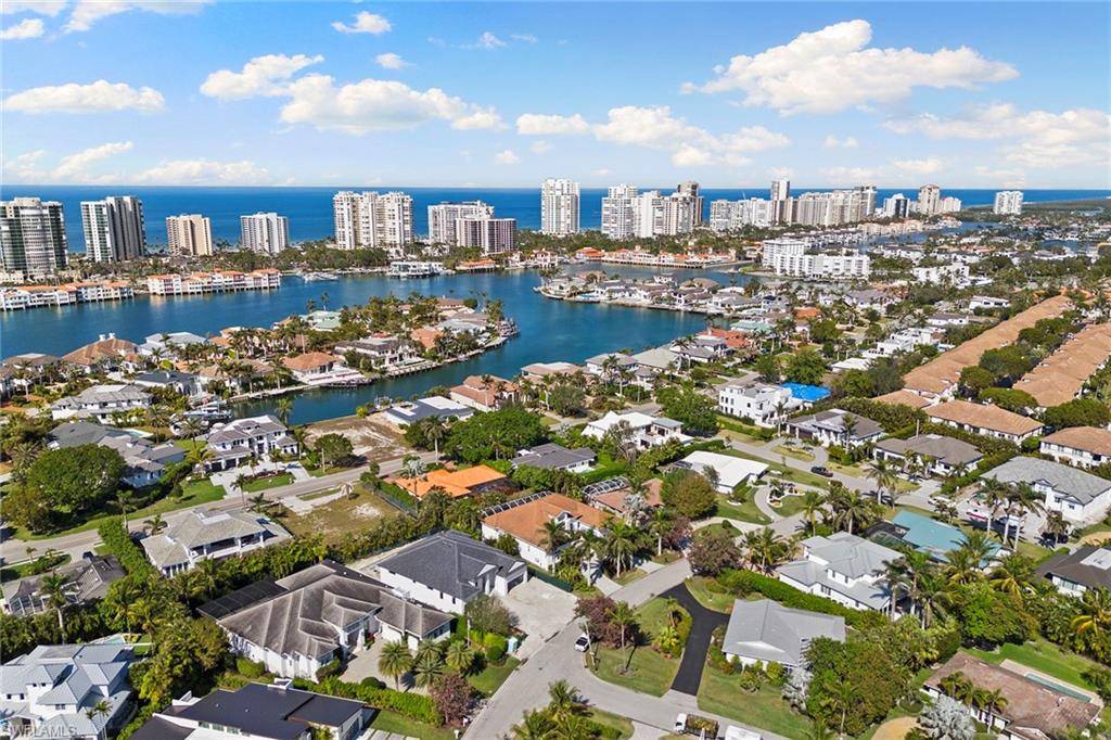 Naples, FL 34103,3747 Fountainhead LN