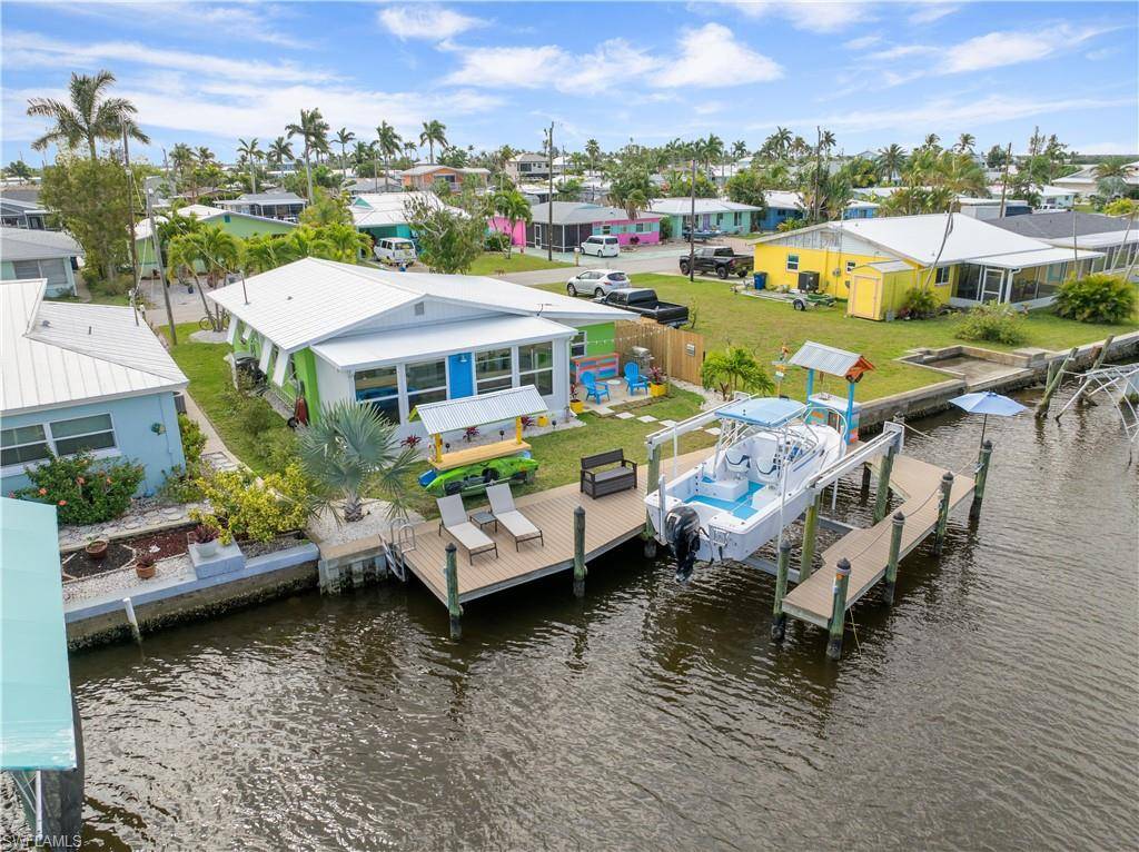 Matlacha, FL 33993,2622 BRIDGEVIEW ST