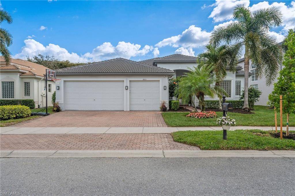 Naples, FL 34119,1813 Senegal Date DR