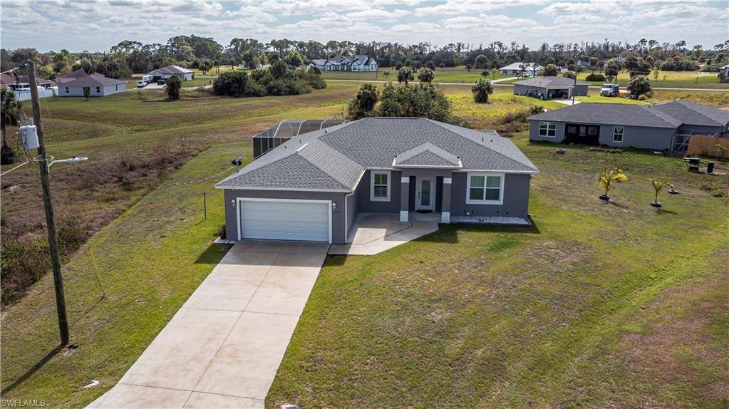 Labelle, FL 33935,3204 Lark CT