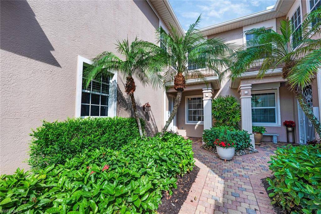 Naples, FL 34105,4752 Stratford CT #1401