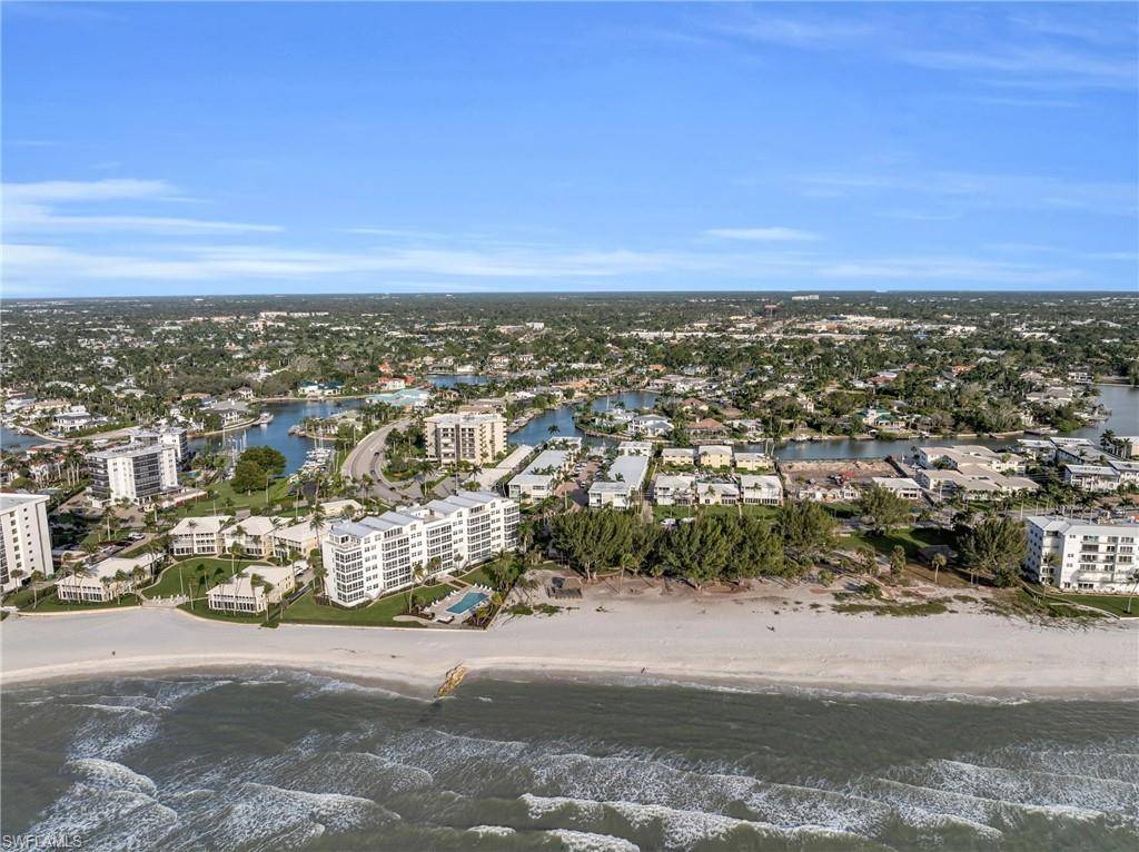 Naples, FL 34102,2100 Gulf Shore BLVD N #206
