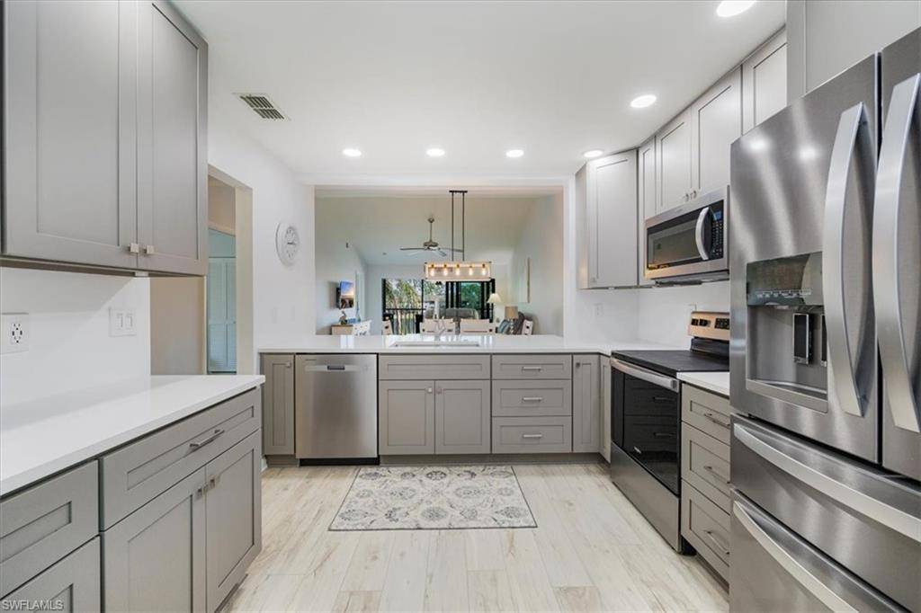 Naples, FL 34112,5708 Deauville CIR #J301