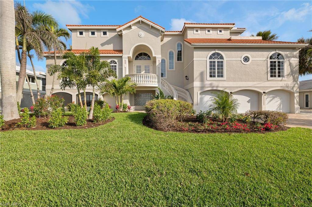 Sanibel, FL 33957,628 Lighthouse WAY