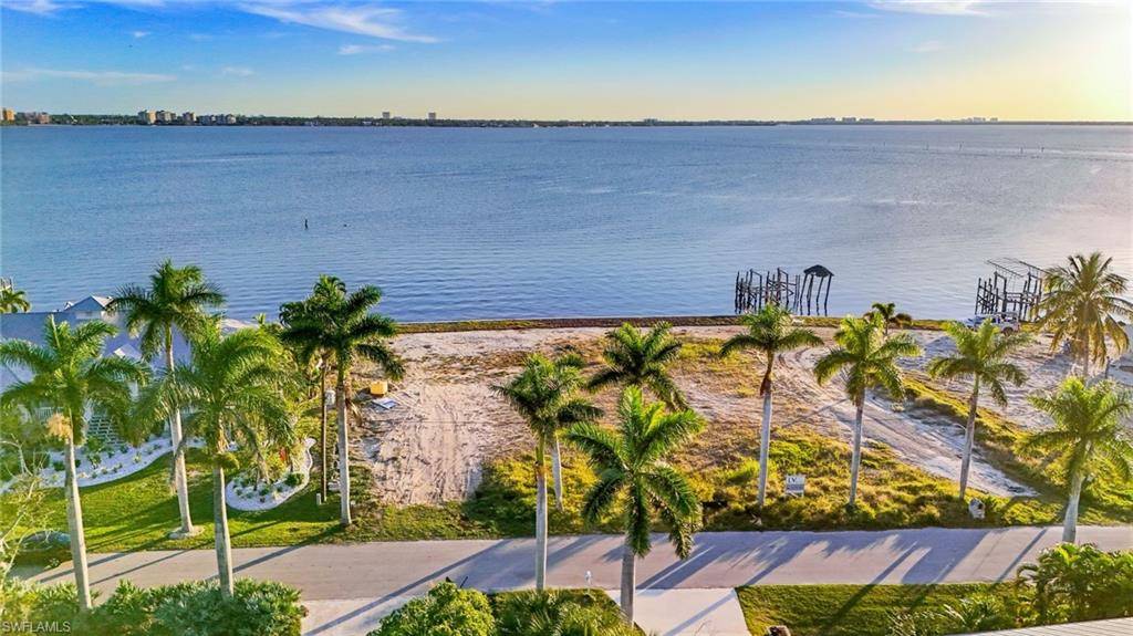 Cape Coral, FL 33904,648 Coral DR