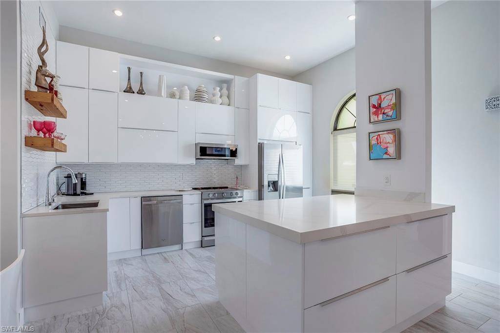 Naples, FL 34108,631 Beachwalk CIR #F202
