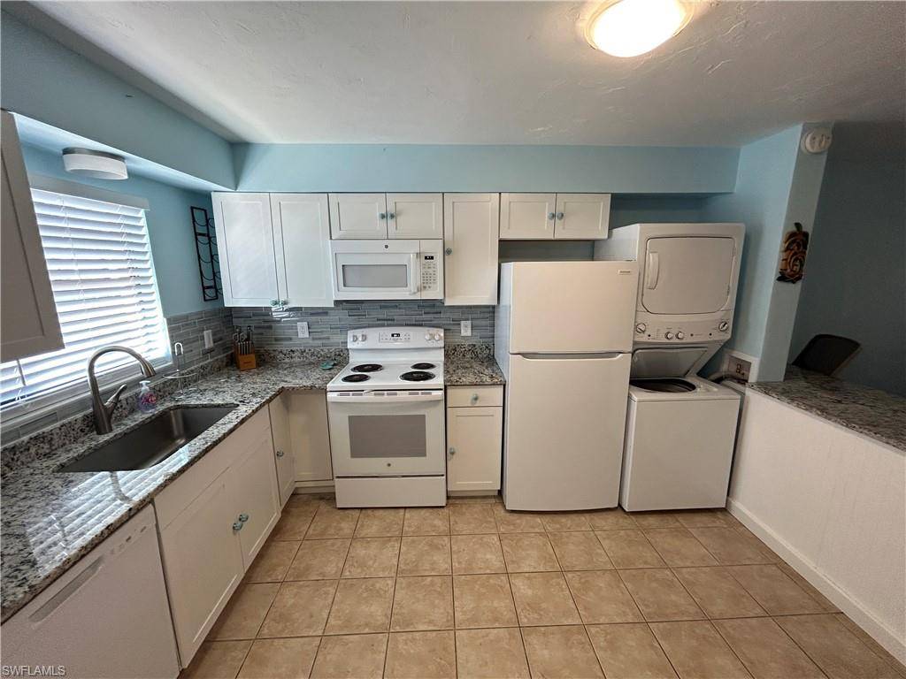 Fort Myers, FL 33908,13437 Heald LN #9A