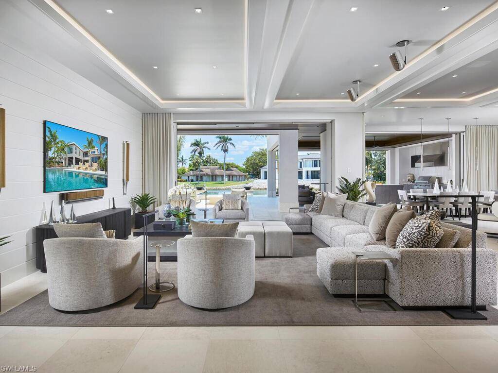 Naples, FL 34102,3233 Gin LN
