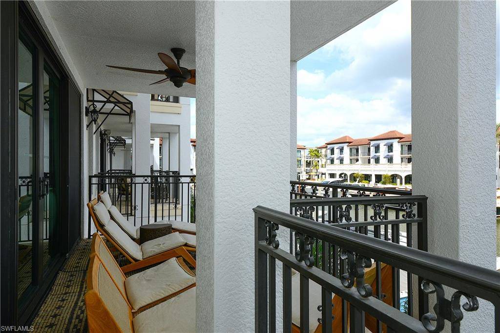 Naples, FL 34102,1530 5th AVE S #208C
