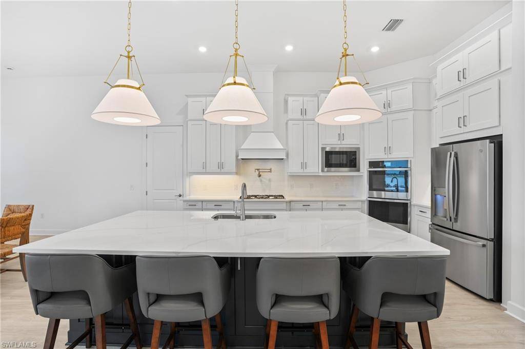 Naples, FL 34114,15398 Turin DR