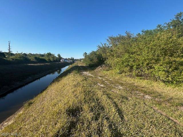 Lehigh Acres, FL 33967,2718 12TH ST SW