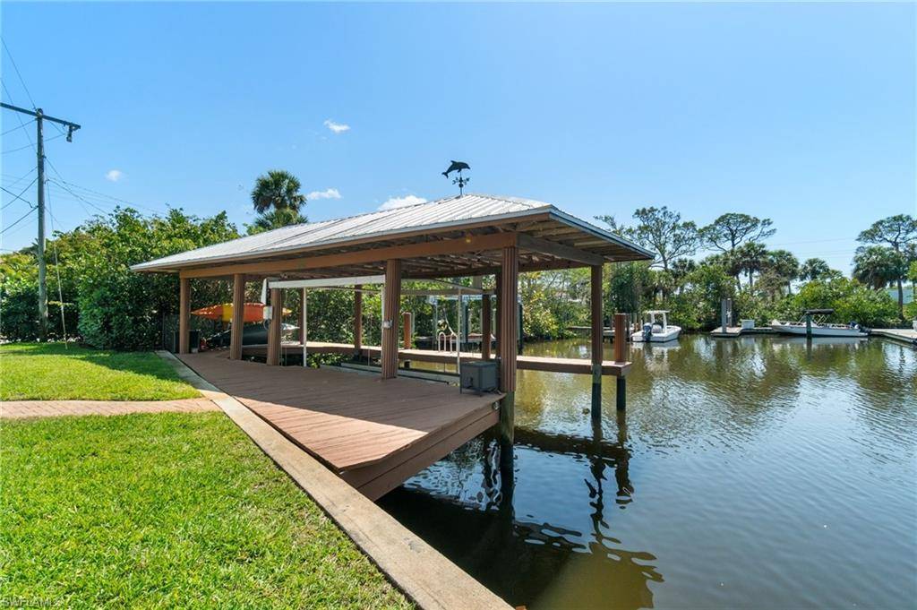 Naples, FL 34104,2180 Harbor LN