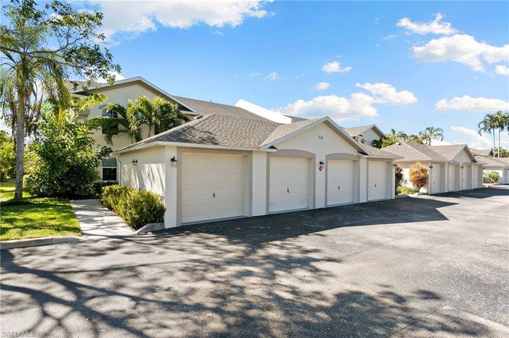Naples, FL 34114,314 Newport DR #1605