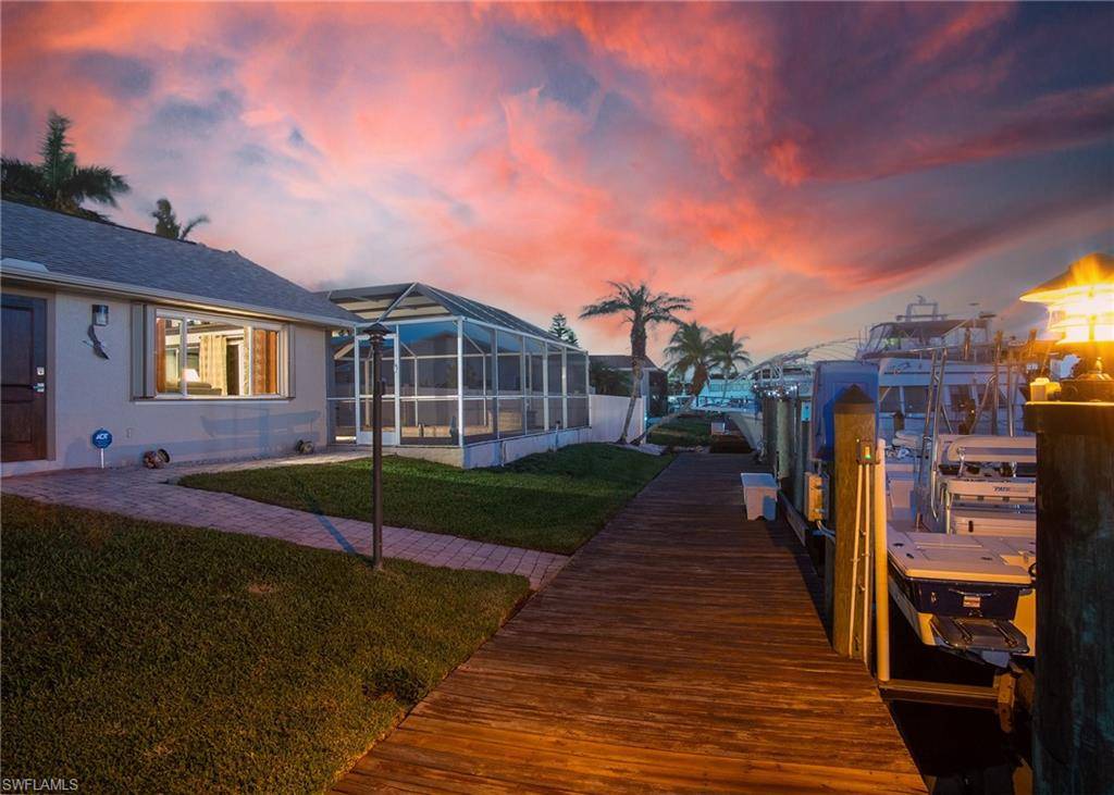 North Fort Myers, FL 33917,2151 Cape WAY