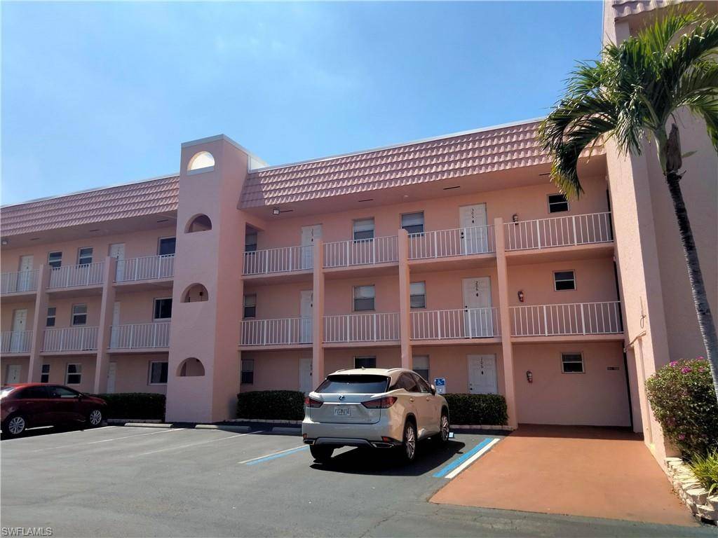 Naples, FL 34105,180 Turtle Lake CT #105