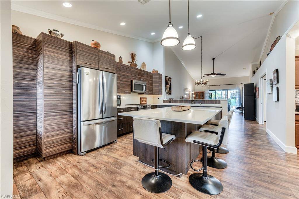 Naples, FL 34112,6113 Thresher DR #202