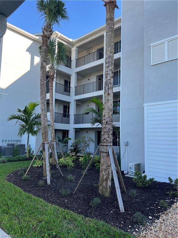 Naples, FL 34142,5583 Double Eagle CIR #4144