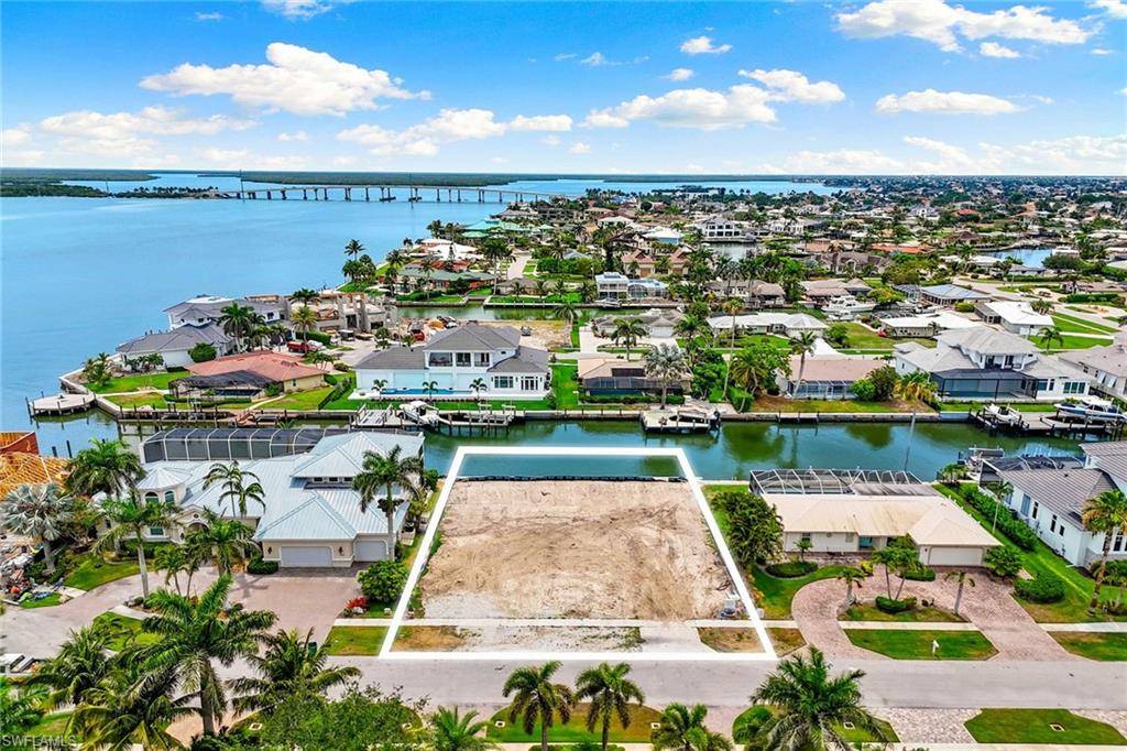Marco Island, FL 34145,1285 Orange CT