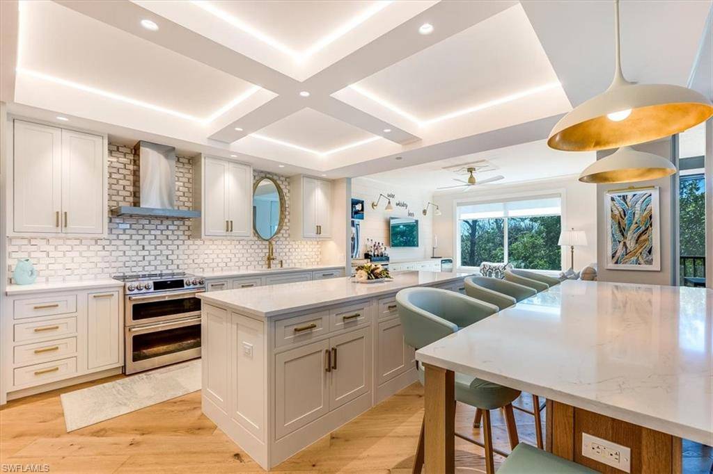 Naples, FL 34110,445 Cove Tower DR #302