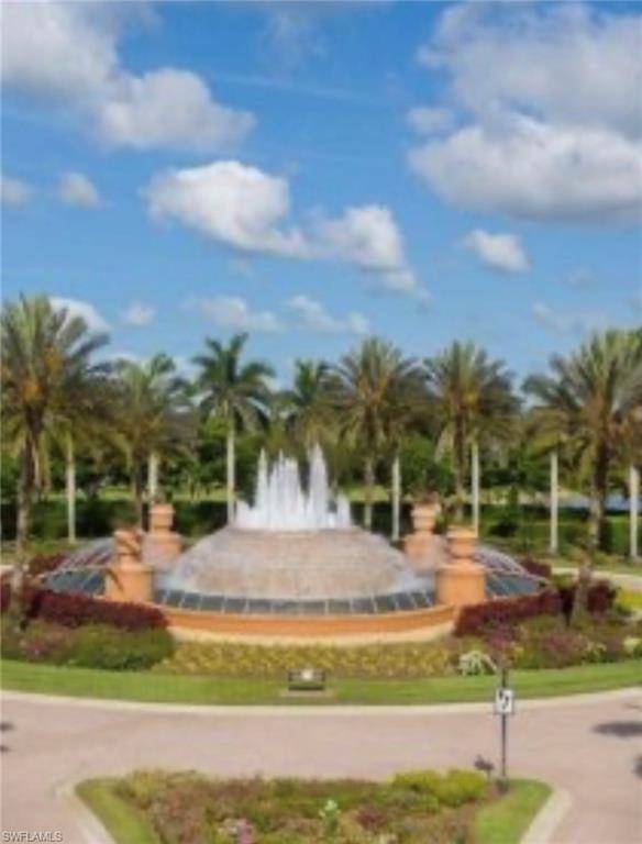 Naples, FL 34114,9225 Museo CIR SW #6