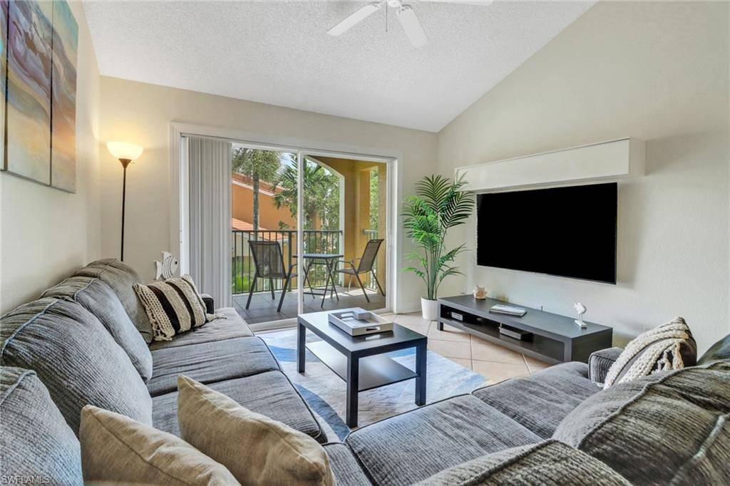 Naples, FL 34104,1270 Wildwood Lakes BLVD #306