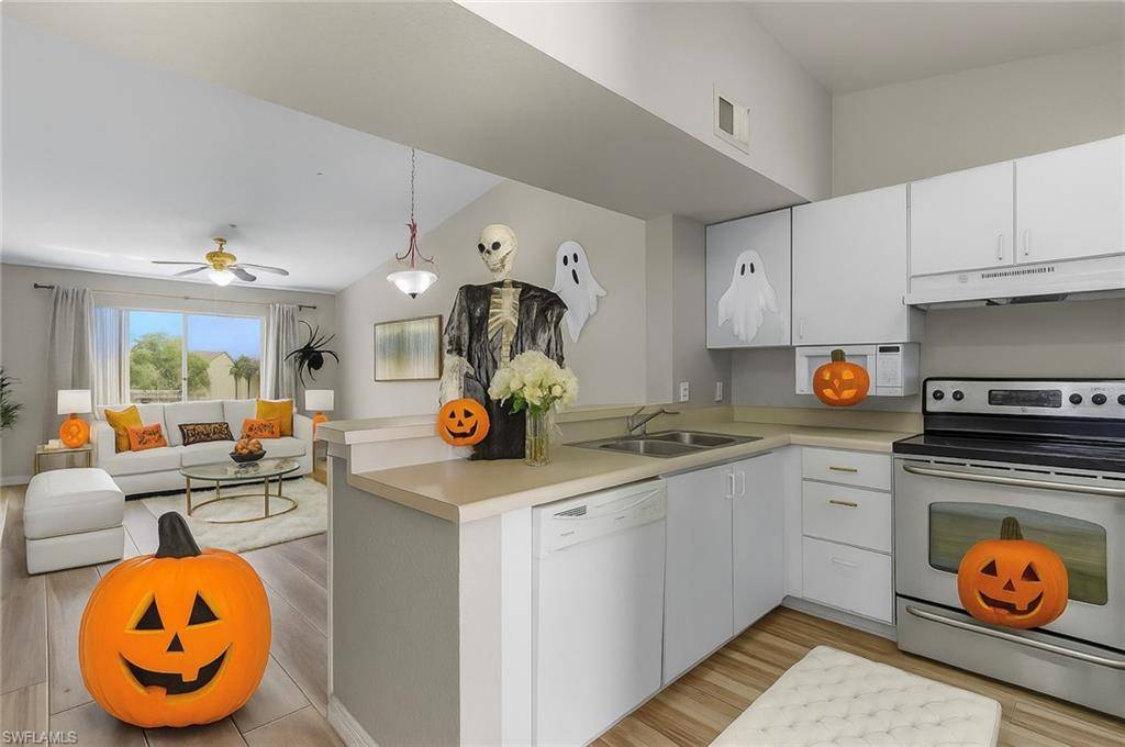 Naples, FL 34119,8284 Key Royal CIR #1332