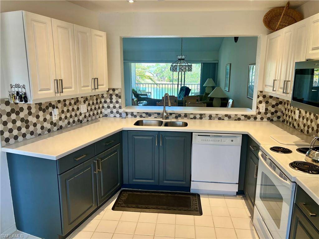 Naples, FL 34104,185 Gabriel CIR #4