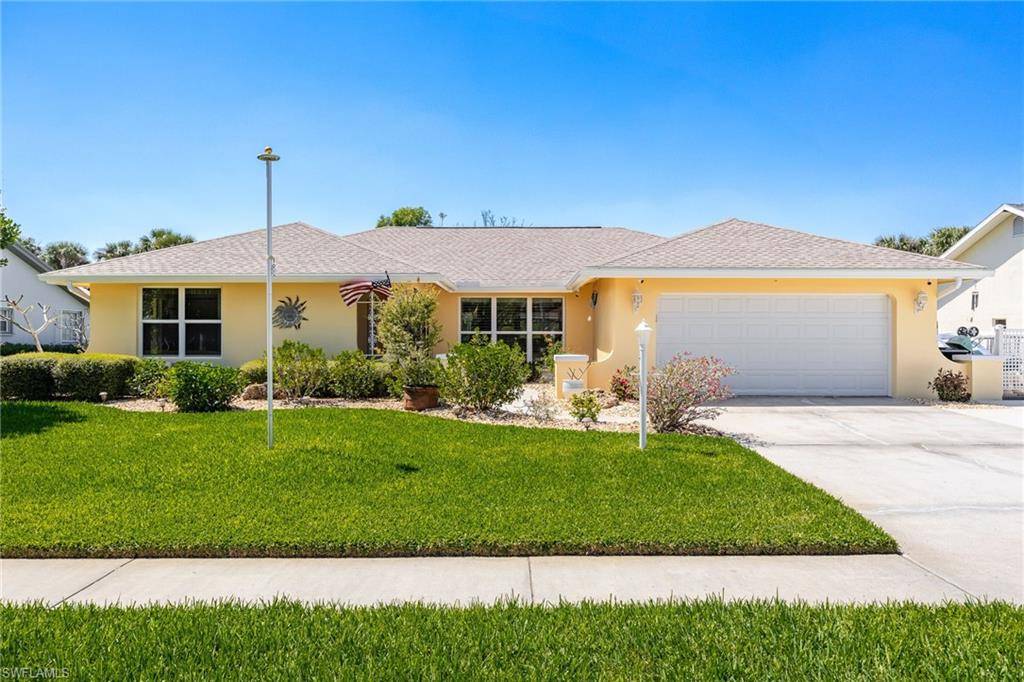 North Fort Myers, FL 33903,4215 Prestwick CT