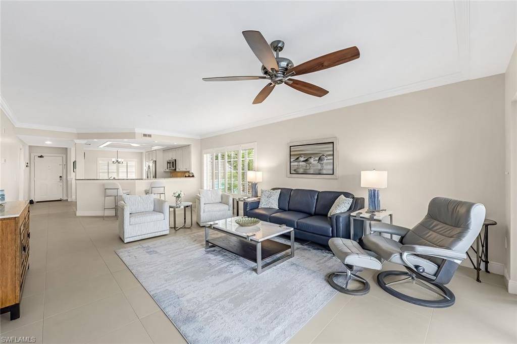 Naples, FL 34110,13105 Vanderbilt DR #306