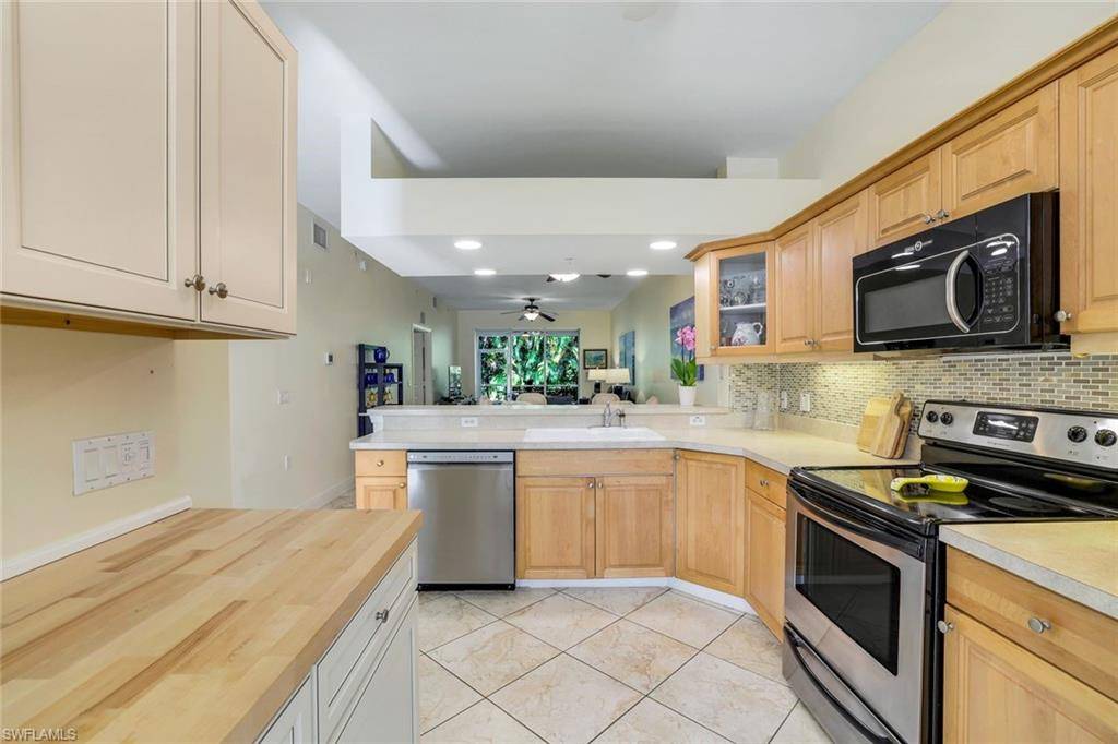 Naples, FL 34112,2350 Hidden Lake CT #8511