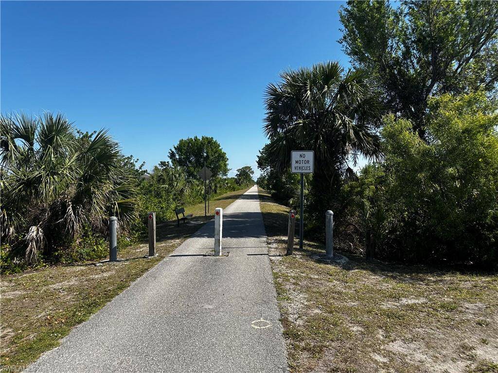 Rotonda West, FL 33947,174 Wright DR