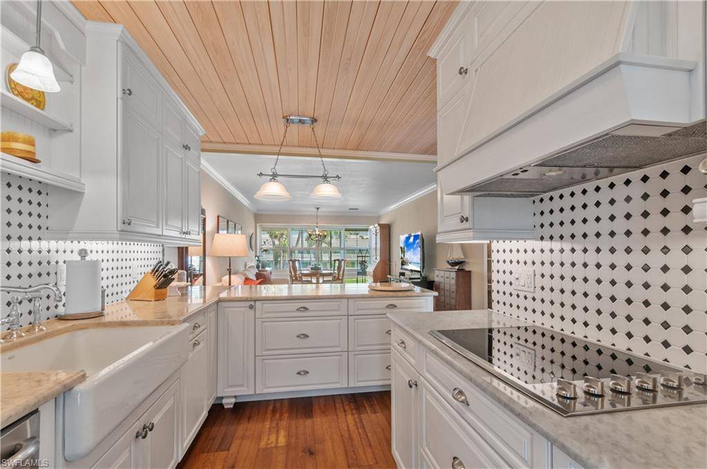 Naples, FL 34102,424 12th AVE S #C424