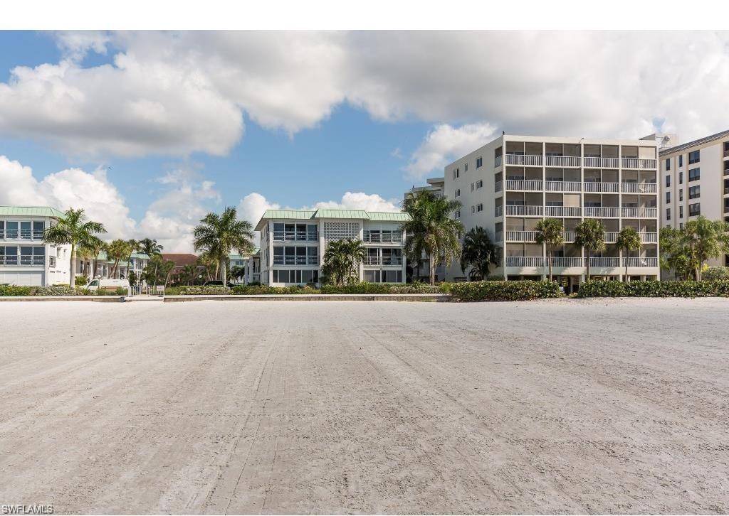 Fort Myers Beach, FL 33931,6500 Estero BLVD #H300